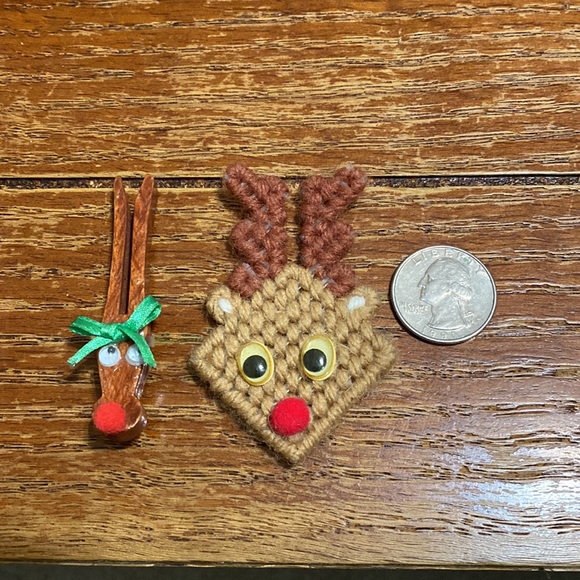 2 Handmade Reindeer brooches - Picture 2 of 3